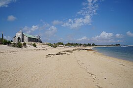 Église sur la plage.