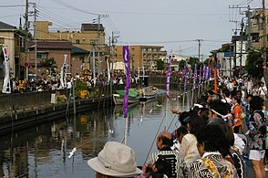 Festivaali Urayasussa.