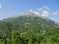 Ruinen des Castel Manfrino. Im Hintergrund die Montagna dei Fiori