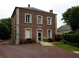 The town hall in Pierrefiques