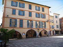 Valbonne-place centrale.jpg