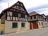 Ancienne auberge « À l'Ange » (1723) puis ferme, 5 rue du Château.