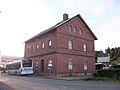 Empfangsgebäude mit Güterabfertigung, Nebengebäude und Lokschuppen des Bahnhofs Eppendorf