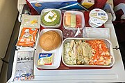 国内線エコノミークラス 機内食（昼食、北京発）