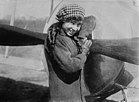 Die Kunstfliegerin Katherine Stinson war die erste Himmelsschreiberin und flog als erste Frau einen Looping. KW 28 (ab 7. Juli 2013)