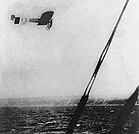 Am 25. Juli 1909 – vor 111 Jahren – überflog Louis Blériot mit seiner Blériot XI erstmalig den Ärmelkanal (Bild vor der Küste von Dover vom 25. Juli 1909) KW 31 (ab 26. Juli 2020)