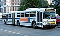 Bus articulé aux couleurs de Metro Transit