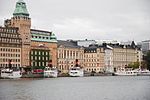 Nybrokajen och Hotel Strand (till vänster).