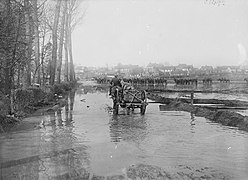Retraite allemande pendant des inondations à Tincourt-Boucly, avril 1917.