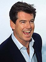 Gambar mini seharga Pierce Brosnan