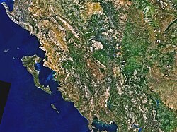 Satelitní snímek oblasti, v níž nachází Epirus