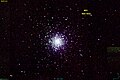 M53 dans le domaine de l'infrarouge par le relevé 2MASS.