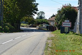 The road into Assieu