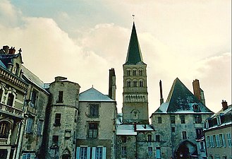 Vue de Sainte-Croix-Notre-Dame du bourg.