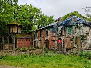 La maison du gardien, abandonnée.