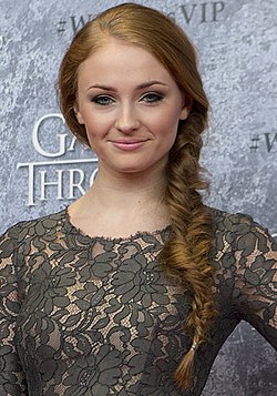 Sophie Turner ztvárňující Sansu Stark v seriálu Hra o trůny