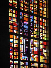 Kirchenfenster in der röm.kath. St. Anton Kirche in Basel. Gestiftet von Henri und Marie Braun-Dreller (1929)