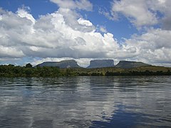 Tepuys du parc national de Canaima, Venezuela.