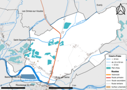 Carte en couleur présentant le réseau hydrographique de la commune