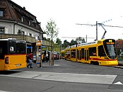 Der Bahnhof Flüh mit einem Niederflurzug des Typs Stadler Tango Be 6/10