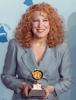 Bette Midler vuonna 1990.