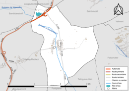 Carte en couleur présentant le réseau hydrographique de la commune