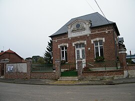 The town hall in Parvillers-le-Quesnoy