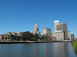Providence i augusti 2008, betraktad norrut från floden.