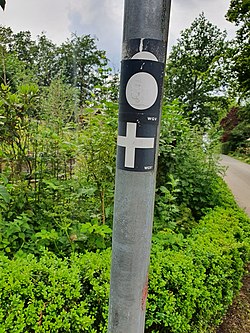 Markierung Südlicher Tourenweg und Ems-Hase-Hunte-Else-Weg beim Gut Ostenwalde