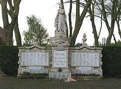 Le monument aux morts.