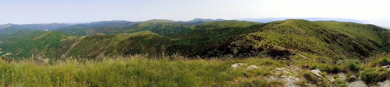 Panorama verso nord, a destra il Monte Penello