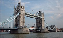 Tower bridge 01.jpg