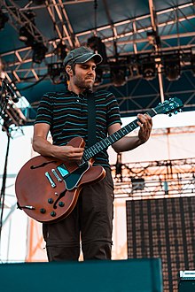 Kalnoky performing in Cincinnati, Ohio with Streetlight Manifesto on their Summer 2019 tour