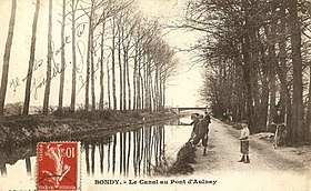 Le canal de l'Ourcq au pont d'Aulnay, en 1908.