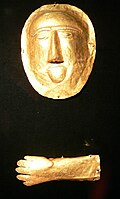 Виставка «Дороги Аравії»: похоронна маска і рукавичка; I ст. н. е.; Пергамський музей (Берлін, Німеччина)