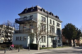 Heines wenig prätentiöse Villa, renoviert.