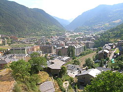 Andorra Panorama della cittadina di Encamp