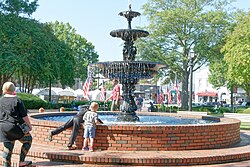 Fountain in Marietta Square