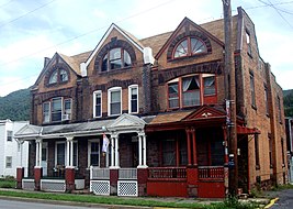 Residences on Huron Avenue