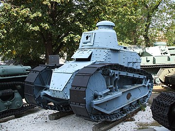 Renault FT-17 expus la Muzeul Militar Național din București, România.