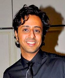 Photographie montrant le visage du producteur indien Salim Merchant.