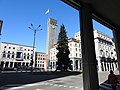 Piazza Monte Grappa mit Torre Civica