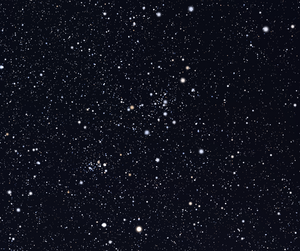 NGC 7790 (links unten) NGC 7788 (Mitte)