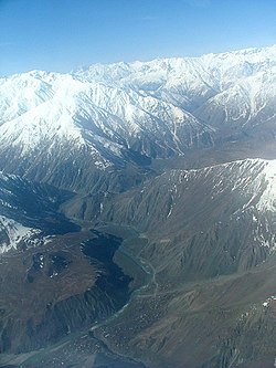 Река Пяндж в района на таджикското село Кевран