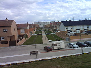 Parque en uno de los interbloques del barrio de La Laguna