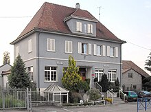 Ang Town Hall ug School sa Gommersdorf