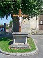 Calvaire devant l'église.