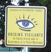 Panneau « Voisins vigilants » à Villeneuve-Loubet (Alpes-Maritimes).