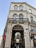 Entrée du passage Pommeraye rue Santeuil.