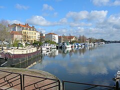 Vista del puertu de Roanne